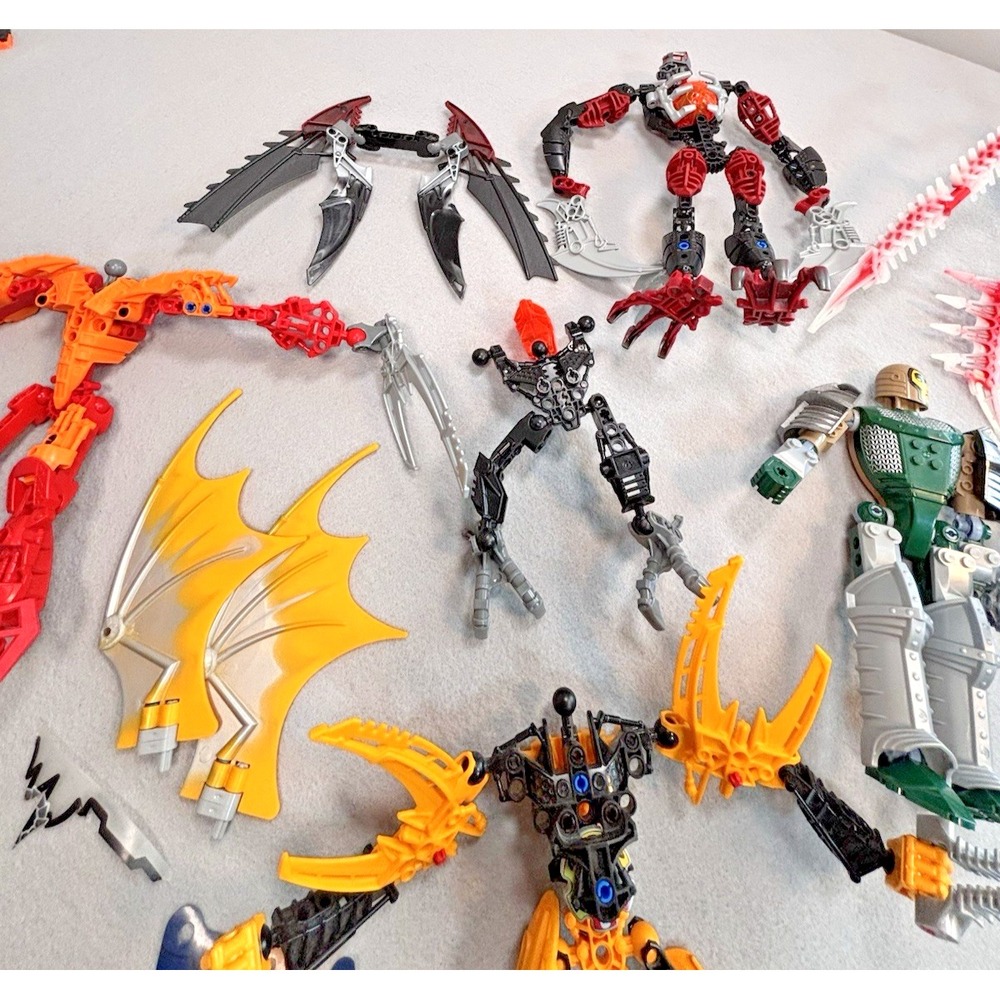 LEGO Bionicle Lot - 2000s Figures / Parts / Accessories - Used As-Is 13lbs - Picture 4 of 16
